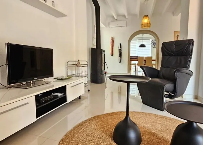 El Castell Casa de Férias *